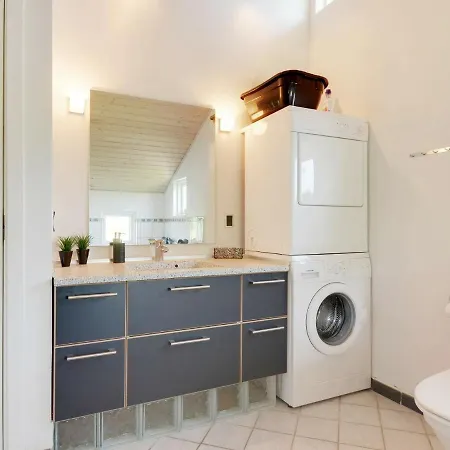 Three-bedroom In 52