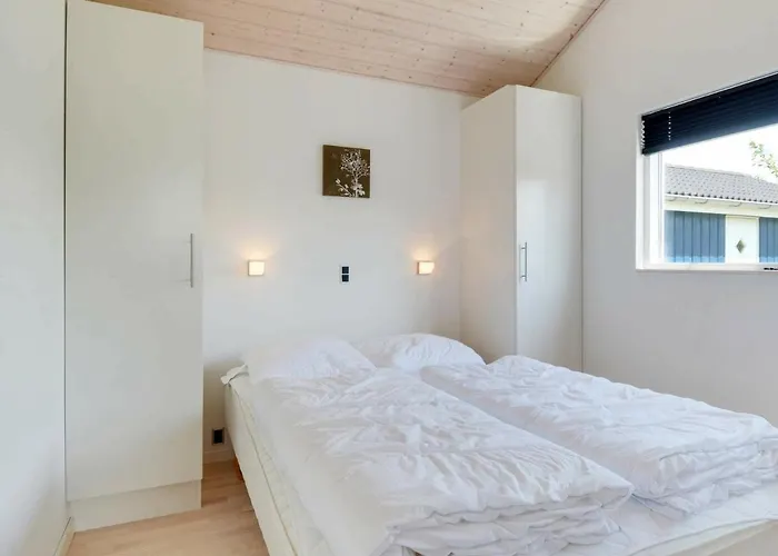 Luxury Retreat With - By Traum *